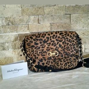 ✨✨ SOLD✨✨SALVATORE FERRAGAMO Sandrine Saffiano Bag